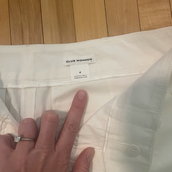 BNWOT - Club Monaco White Cotton Shorts - Size 4 - Perfect for Summer! 🍾 ☀️ - Picture 3 of 6